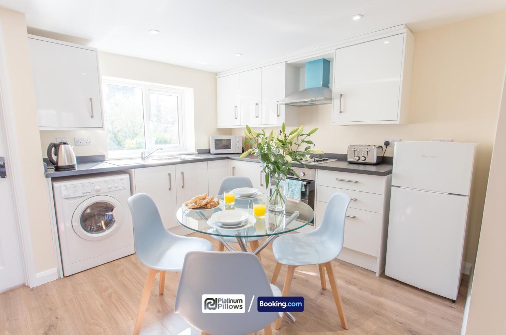Modern Oxford 2 Bedroom Apartments, Near John Radcliffe Hospital, Weekly & Monthly Deals Eksteriør bilde